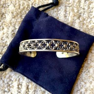 Queen Baby cuff